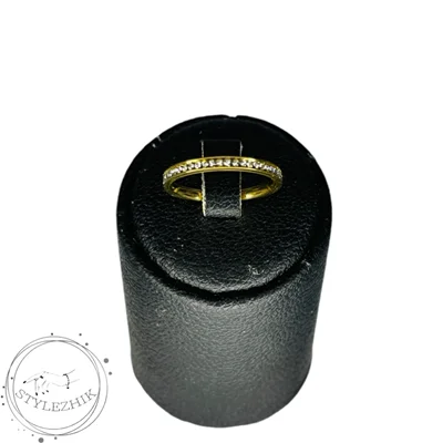 حلقه دور نگین